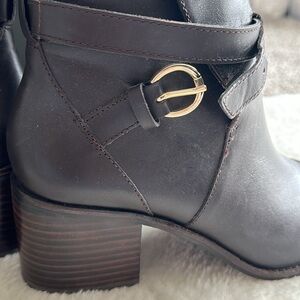 Ann Taylor Posey Block Heel Ankle Booties Size 8 NWT